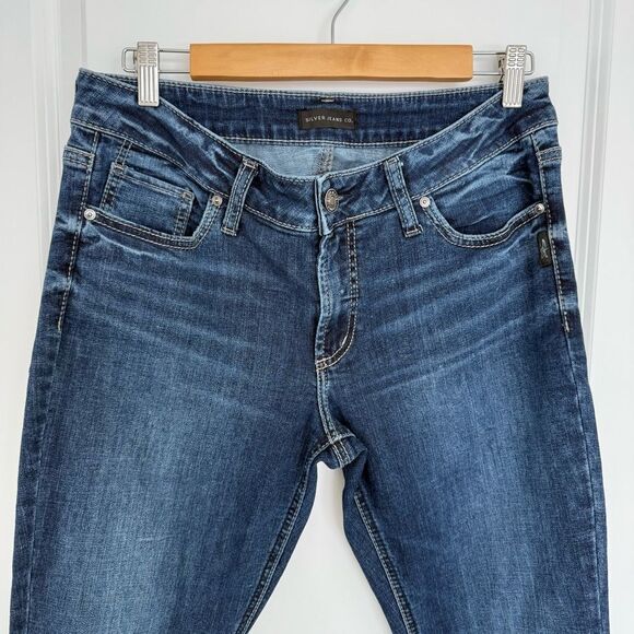 SILVER JEANS | Elyse Slim Boot Cut with Embroidered Pockets - Picture 2 of 10